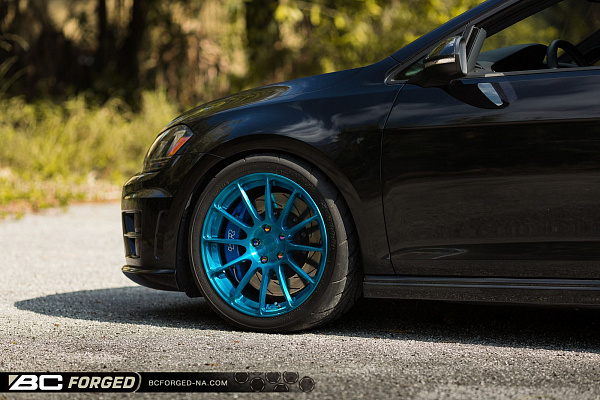 Фото дисков BC Forged RS43 Другой цвет на Volkswagen Golf VII