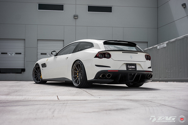Фото дисков Vossen M-X2 Сатиновый темный лак на Ferrari GTC4Lusso