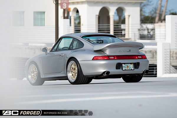 Фото дисков BC Forged MHE28 Глянцевая шампань на Porsche 911 IV