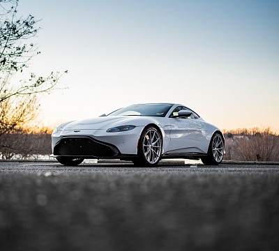 Фото дисков HRE P204 на Aston Martin Vantage 4