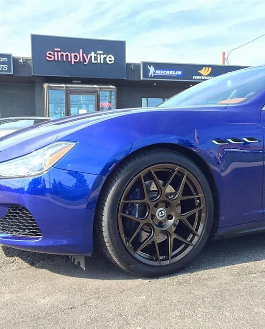 Фото дисков FF01 Глянцевая темная бронза на Maserati Ghibli