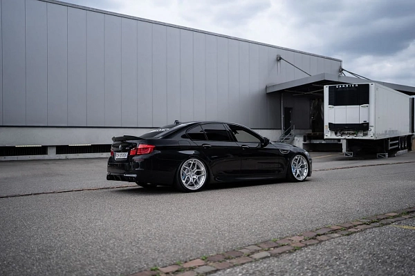 Фото дисков ST Wheels ST21.2 Полированный лак на BMW 5/M5 (F10)