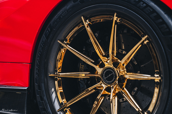 Фото дисков Brixton Forged R11-R Глянцевое золото на Ferrari F8