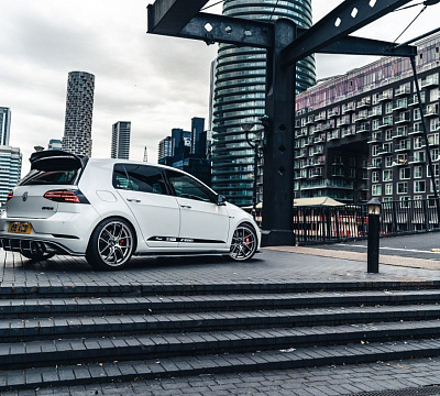 Фото дисков Bola FLE на Volkswagen Golf VII