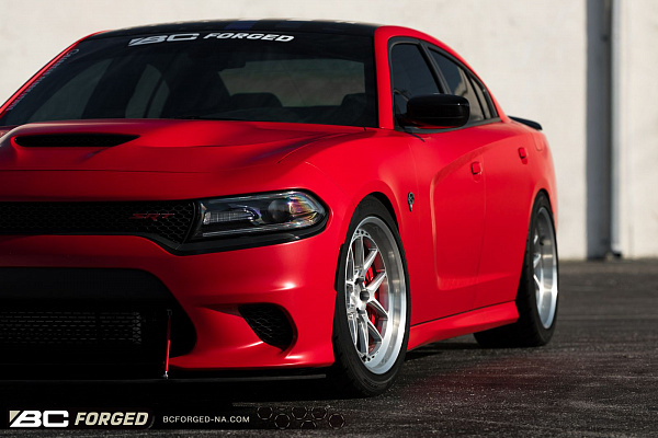 Фото дисков BC Forged LE52 // MLE52 Глянцевый лак на Dodge Charger VII