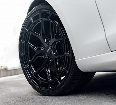 Фото дисков Vossen HFX-1 (5-Lug) на Tesla Model S