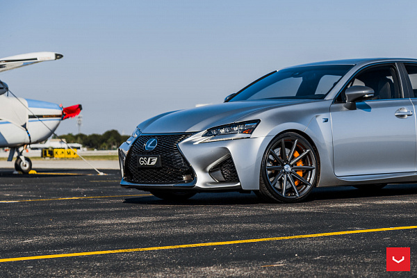 Фото дисков Vossen VFS-10 Глянцевый графит на Lexus GS IV