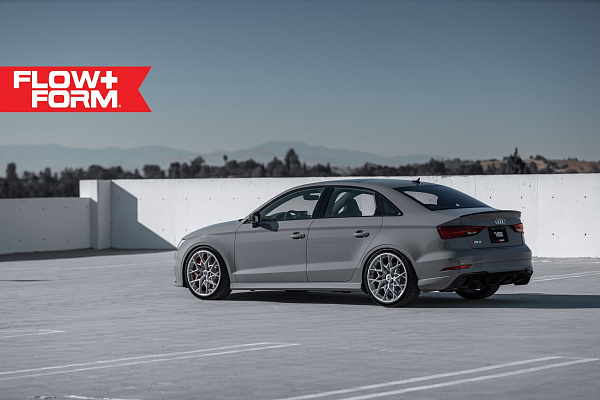 Фото дисков HRE FF10 Серебро на Audi A/S/RS 3 (8V)