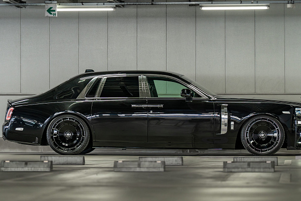 Фото дисков Vossen LC3-11 Черный глянец на Rolls-Royce Phantom