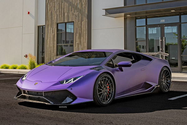 Фото дисков Strasse Wheels SV15T Deep Concave FS Черный матовый на Lamborghini Huracan