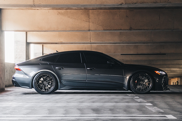 Фото дисков Brixton Forged PF10 Сатиновая темная бронза на Audi A/RS 7 (4K)