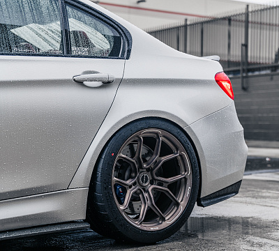 Фото дисков Brixton Forged CM5-RS на BMW 3/M3 (F3x/F80)