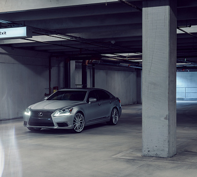 Фото дисков Vossen HF-4T на Lexus LS IV