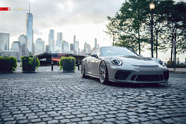 Фото дисков Anrky AN38 Глянцевый лак на Porsche 911 VII