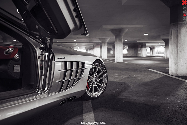 Фото дисков Anrky AN33 Глянцевый лак на Mercedes-Benz SLR McLaren