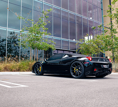Фото дисков HRE P104SC на Ferrari 458