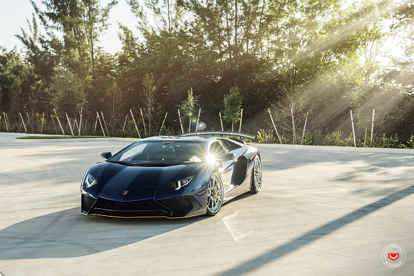 Фото дисков Vossen EVO-2R (3-Piece) Полированный лак на Lamborghini Aventador