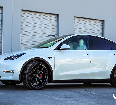 Фото дисков Vossen HF-5 на Tesla Model Y