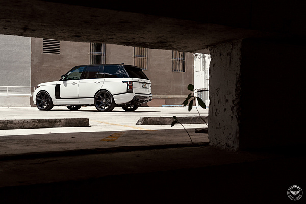 Фото дисков Vossen S17-11 Глянцевый темный лак на Range Rover V
