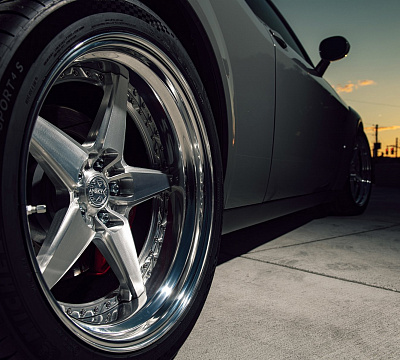 Фото дисков Anrky RS5 на Dodge Challenger III