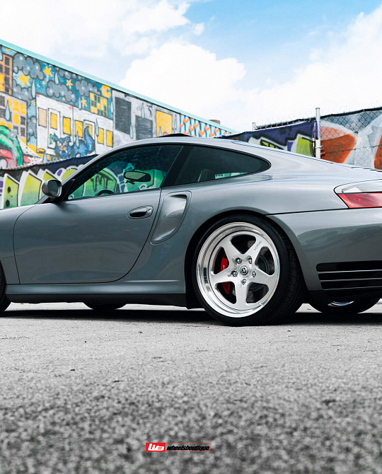 Фото дисков 527 Глянцевый лак на Porsche 911 V