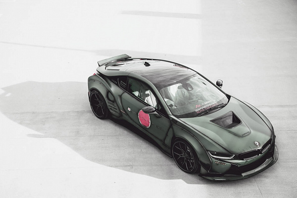 BMW I8