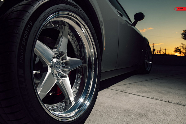 Фото дисков Anrky RS5 Глянцевый лак на Dodge Challenger III