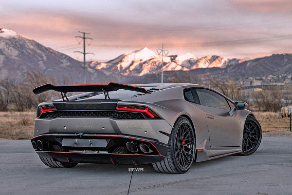 Фото дисков Strasse Wheels SV10M Deep Concave FS Черный сатин на Lamborghini Huracan