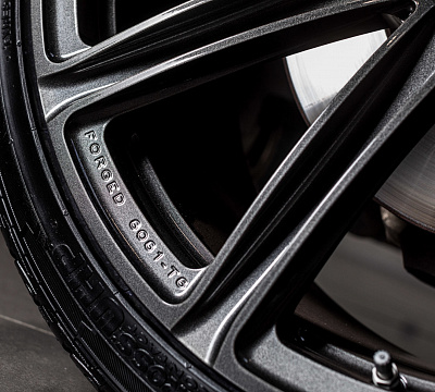 Фото дисков Vossen UV-2 на Land Rover Range Rover Sport II