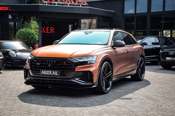 Фото дисков Anrky AN17 Черный глянец на Audi Q8