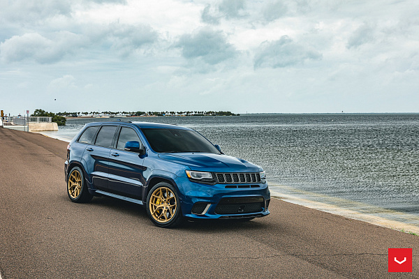 Фото дисков Vossen HF-5 Глянцевое золото на Jeep Grand Cherokee IV