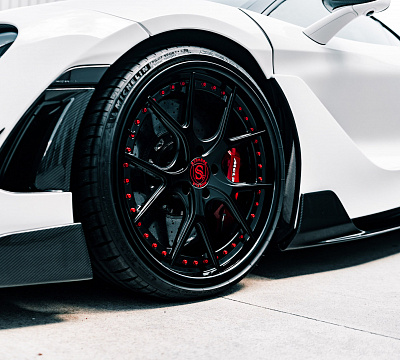 Фото дисков Strasse Wheels SM5R Deep Concave FS на McLaren 720S