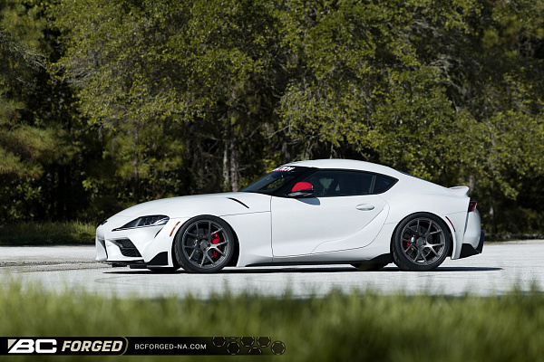 Фото дисков BC Forged RZ05 Глянцевый графит на Toyota Supra A90