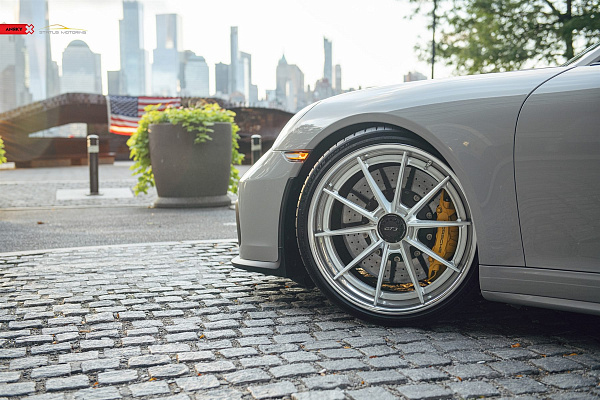Фото дисков Anrky AN38 Глянцевый лак на Porsche 911 VII