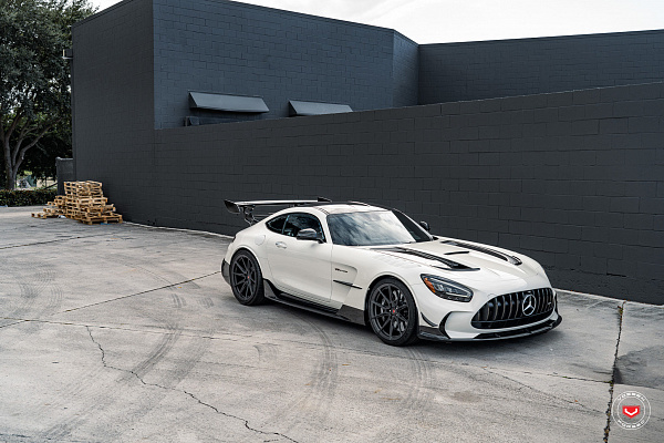 Фото дисков Vossen EVO-2R Черный сатин на Mercedes-Benz AMG GT I