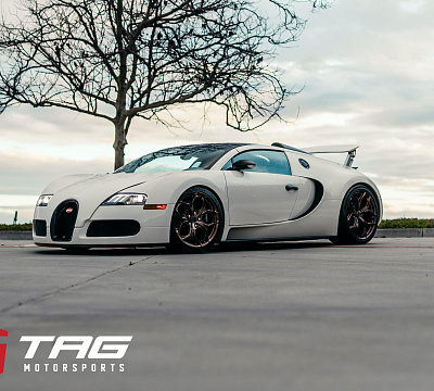 Фото дисков HRE P111SC на Bugatti Veyron