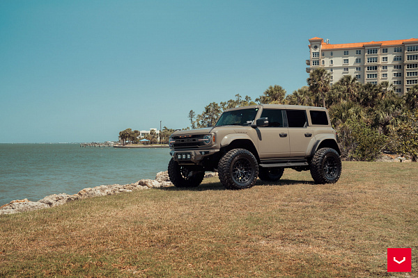 Фото дисков Vossen HFX-1 (6-Lug) Черный сатин на Ford Bronco