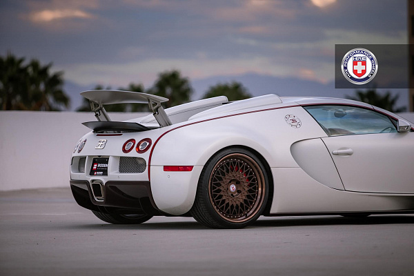Фото дисков HRE 501 Сатиновая бронза на Bugatti Veyron
