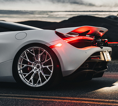 Фото дисков Brixton Forged PF10 на McLaren 720S