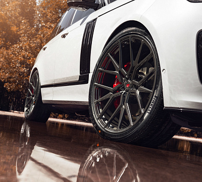 Фото дисков Vossen M-X3 на Land Rover Range Rover IV