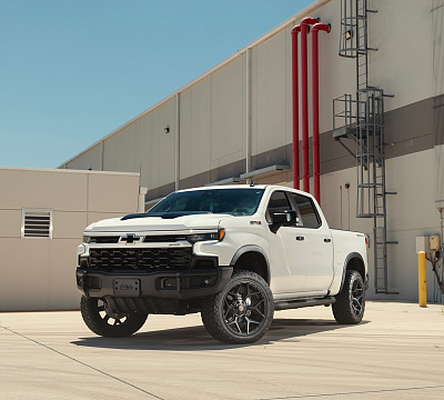 Фото дисков 4PLAY 4P06 на Chevrolet Silverado IV