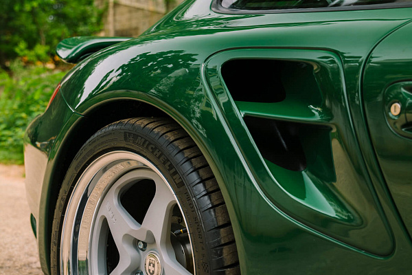 Фото дисков HRE 527 Серебро на Porsche 911 VI