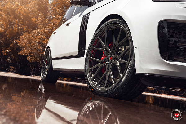 Фото дисков Vossen M-X3 Глянцевый темный лак на Land Rover Range Rover IV