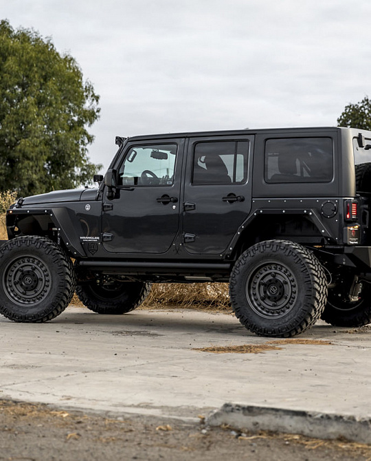 Фото дисков ARMORY Черный матовый на Jeep Wrangler III (JK)