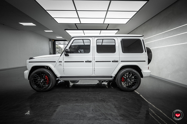 Фото дисков Vossen S21-02 Черный сатин на Mercedes-Benz G-Class III