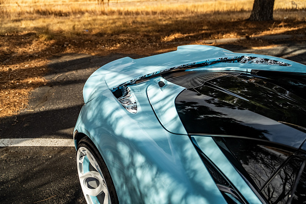 Фото дисков Brixton Forged NC01-R Белый глянец на McLaren 720S