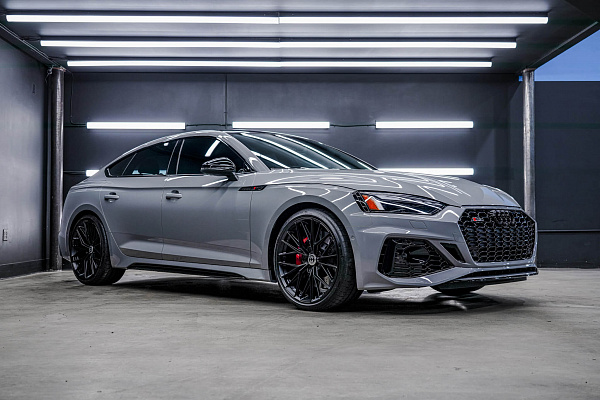 Фото дисков HRE FF28 Черный сатин на Audi A/S/RS 5 (F5)
