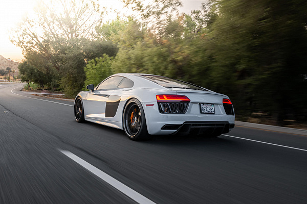 Audi R8 V10