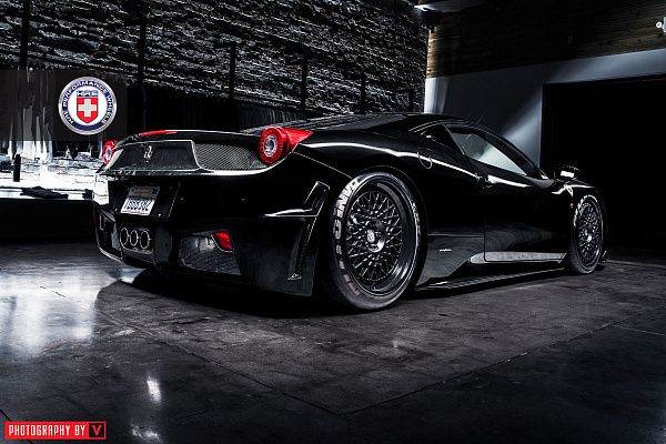 Фото дисков HRE 501 Черный сатин на Ferrari 458