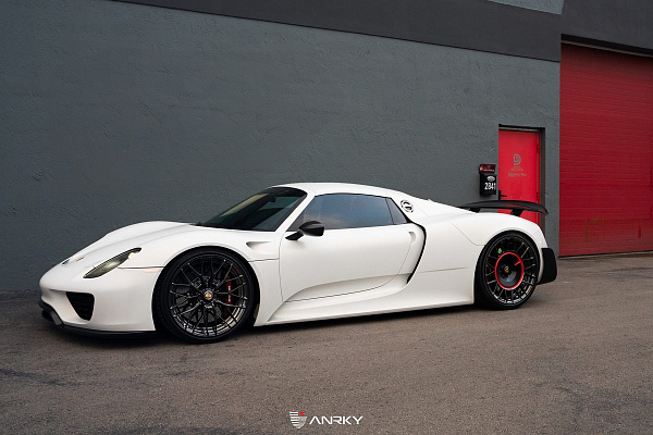Фото дисков Anrky AN20 Aerosport Черный глянец на Porsche 918 Spyder
